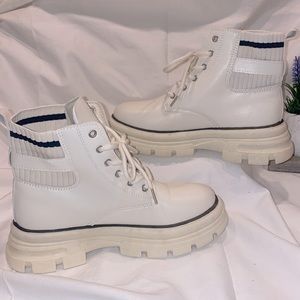 Pretty Little Things chunky boot